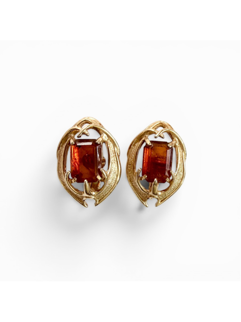 Vintage Signed Sarah Coventry Amber Rhinestone Clip On Earrings Gold Tone